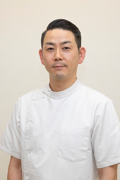 院長　新幡 昭男